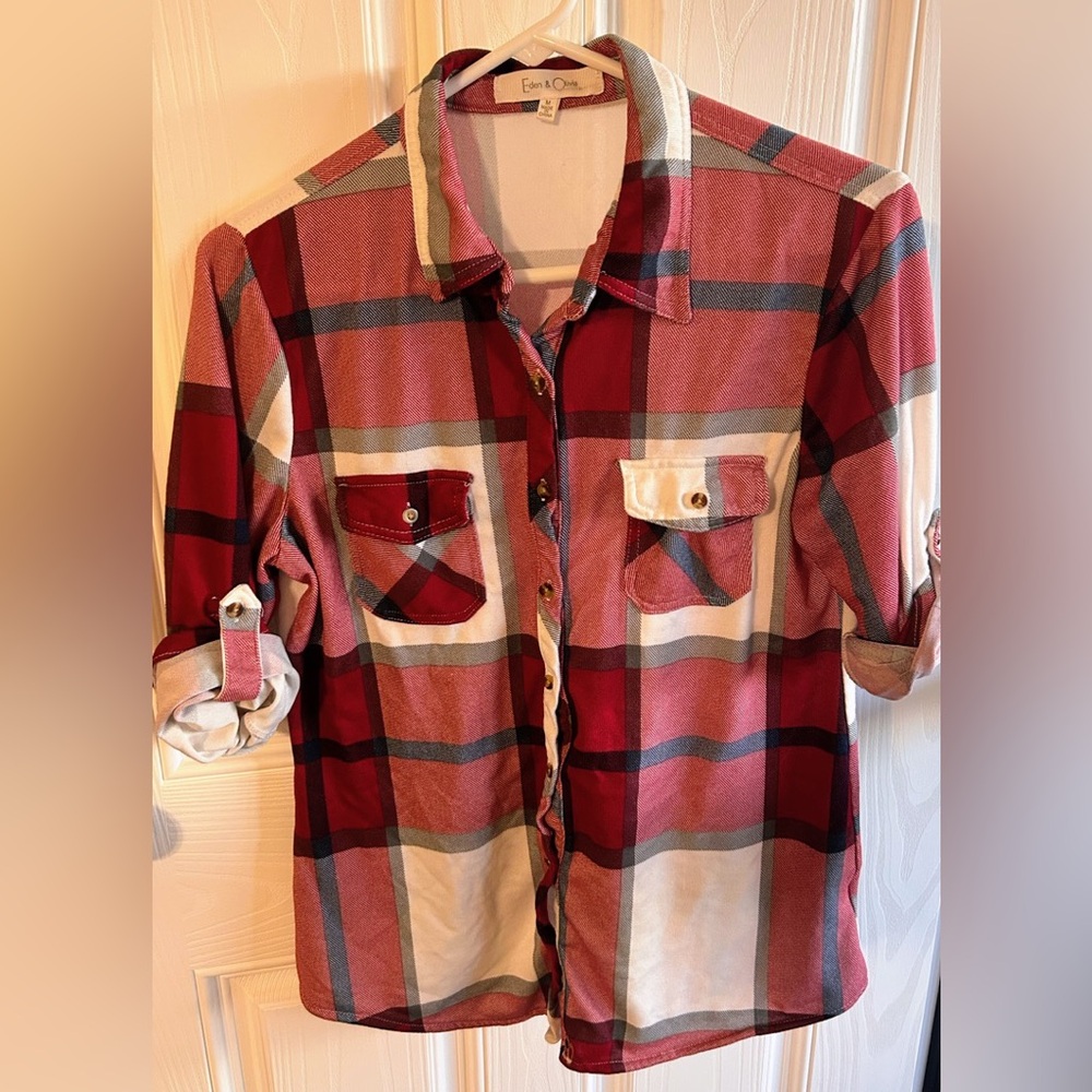 Eden & Olivia Plaid Button Up Shirt 3/4 Rolled tab sleeves Size Medium